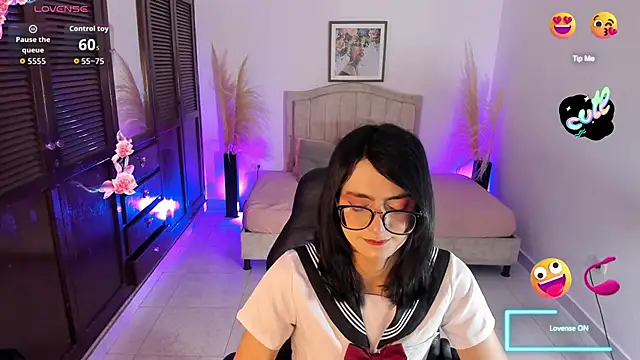 Noah Cherry online show from October 28, 2025, 5:11 am