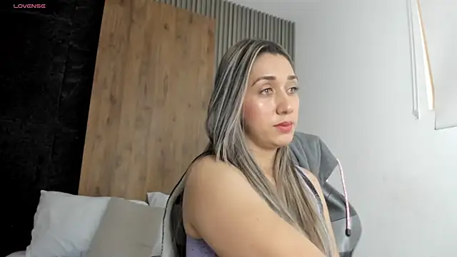 Snapshot of karlyy_ chatting on December 15, 2025, 12:09 pm karlyy online show from December 15, 2025, 12:09 pm