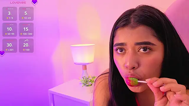 Snapshot of Sophiia_77 chatting on November 21, 2025, 9:13 pm Sophiia 77 online show from November 21, 2025, 9:13 pm