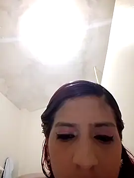 Snapshot of sol22222 chatting on November 15, 2025, 5:20 pm sol22222 online show from November 15, 2025, 5:20 pm