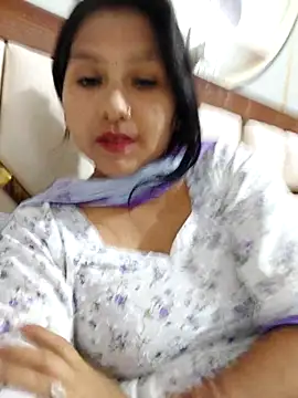 Snapshot of Vanshika1432 chatting on October 17, 2025, 5:32 am Vanshika1432 online show from October 17, 2025, 5:32 am