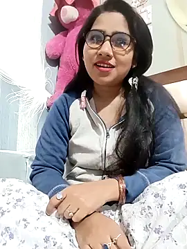 Vanshika1432 online show from November 11, 2025, 5:07 am