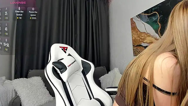 bella xx   online show from November 18, 2025, 3:12 am