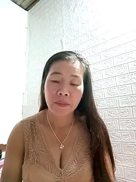 Snapshot of tabby-cat11 chatting on November 4, 2025, 1:43 pm tabby-cat11 online show from November 4, 2025, 1:43 pm