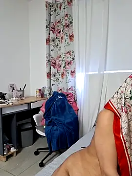 Snapshot of Your_Desires07 chatting on November 25, 2025, 5:07 am Your Desires07 online show from November 25, 2025, 5:07 am