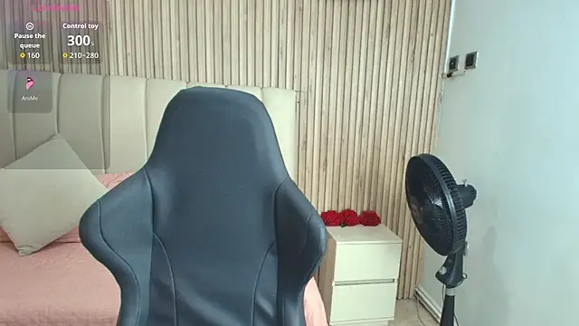 Snapshot of Aziz_daud chatting on November 20, 2025, 12:05 pm Aziz daud online show from November 20, 2025, 12:05 pm