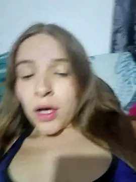 bambiluly online show from November 6, 2025, 10:21 pm