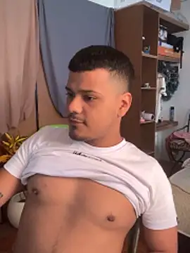 Snapshot of Hizli__ chatting on December 4, 2025, 9:34 pm Hizli online show from December 4, 2025, 9:34 pm