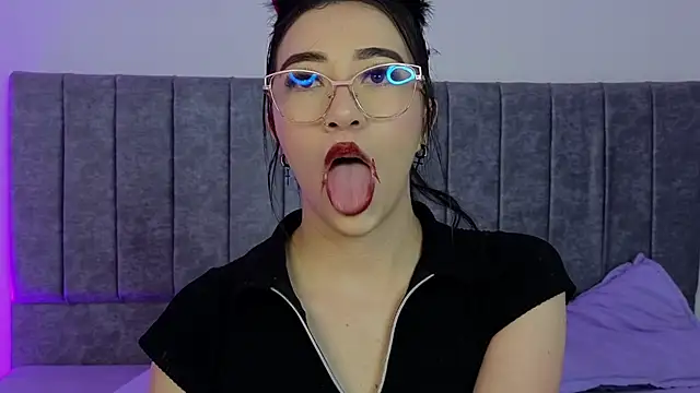 GabbieHill online show from October 21, 2025, 7:36 pm