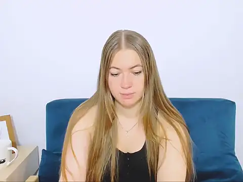 LeaNaughty online show from November 25, 2025, 4:07 pm