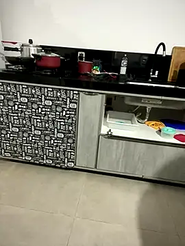 NatashaAzura online show from November 19, 2025, 3:34 pm