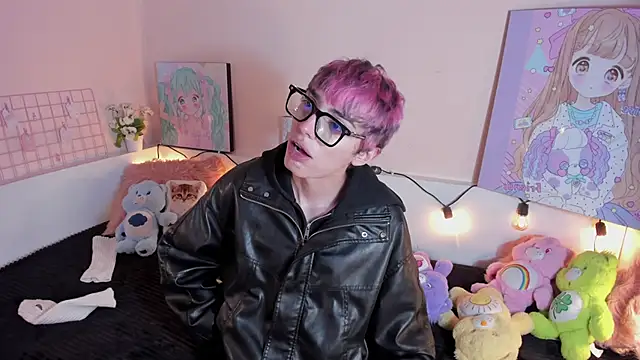 Strawberry Kitty  online show from November 22, 2025, 4:11 am