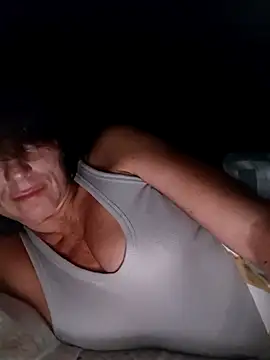 Snapshot of Luna_7777 chatting on October 26, 2025, 11:09 pm Luna 7777 online show from October 26, 2025, 11:09 pm