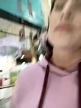 Snapshot of Luna_7777 chatting on November 1, 2025, 1:02 pm Luna 7777 online show from November 1, 2025, 1:02 pm