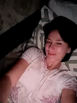 Snapshot of Luna_7777 chatting on November 3, 2025, 11:26 pm Luna 7777 online show from November 3, 2025, 11:26 pm