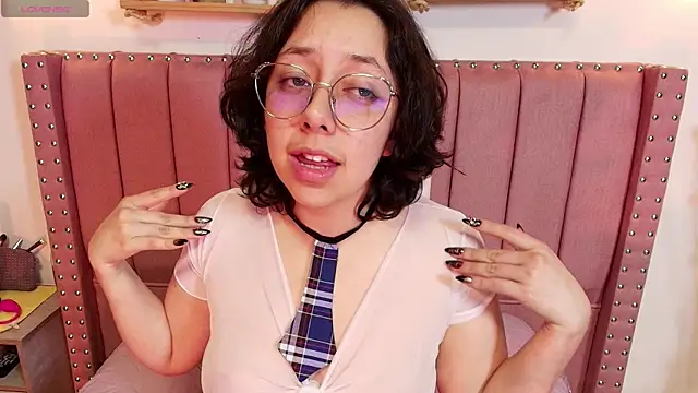 Milie yue online show from October 25, 2025, 2:08 am