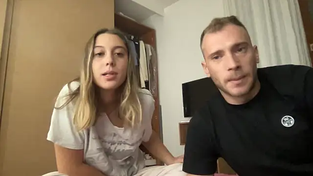 Snapshot of La_bionda0514 chatting on October 25, 2025, 11:54 pm La bionda0514 online show from October 25, 2025, 11:54 pm