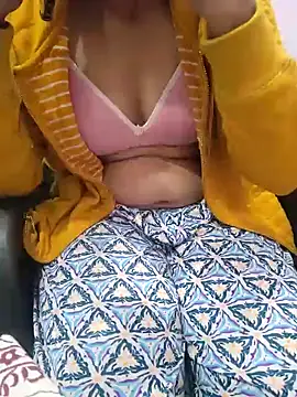 Snapshot of Mango_Fruty chatting on December 14, 2025, 3:34 am Mango Fruty online show from December 14, 2025, 3:34 am