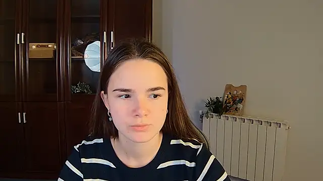 May Bloom online show from October 22, 2025, 5:30 am