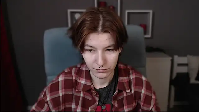 Snapshot of guitarandangell chatting on November 22, 2025, 6:45 am guitarandangell online show from November 22, 2025, 6:45 am