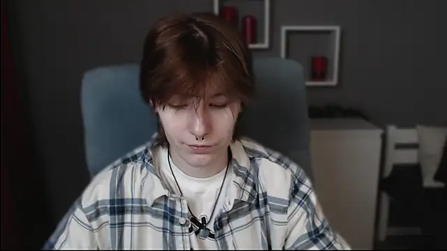 Snapshot of guitarandangell chatting on December 4, 2025, 8:12 am guitarandangell online show from December 4, 2025, 8:12 am