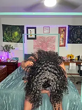 Snapshot of DaisyMynx chatting on November 20, 2025, 3:39 am DaisyMynx online show from November 20, 2025, 3:39 am