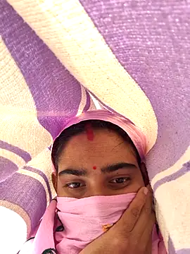 Manvi hot online show from November 28, 2025, 10:07 am