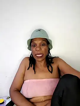 Hotcougar online show from November 29, 2025, 12:52 pm