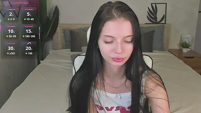 Snapshot of Eva_Mayers chatting on November 28, 2025, 11:07 pm Eva Mayers online show from November 28, 2025, 11:07 pm