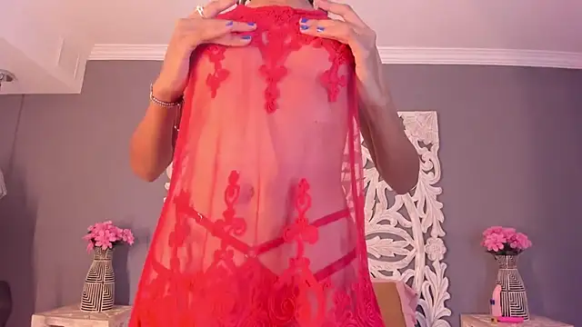 AuroraPinkk online show from November 5, 2025, 1:11 pm