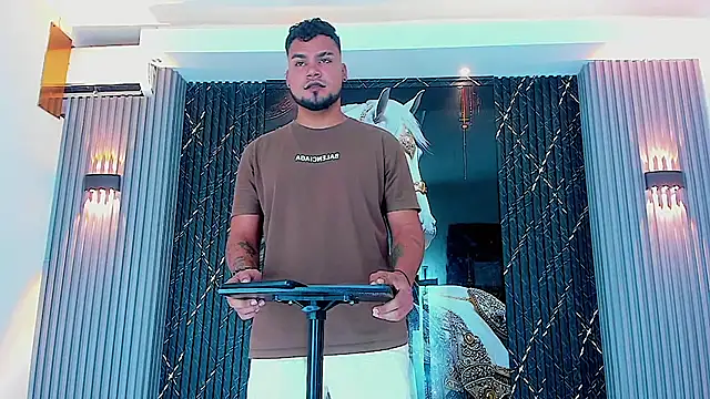 Snapshot of handsome_boys22 chatting on October 29, 2025, 1:35 pm handsome boys22 online show from October 29, 2025, 1:35 pm