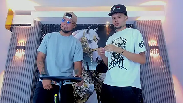 Snapshot of handsome_boys22 chatting on December 2, 2025, 11:59 am handsome boys22 online show from December 2, 2025, 11:59 am