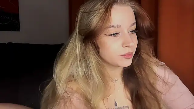 Snapshot of Babymoney_2007 chatting on October 26, 2025, 8:37 pm Babymoney 2007 online show from October 26, 2025, 8:37 pm