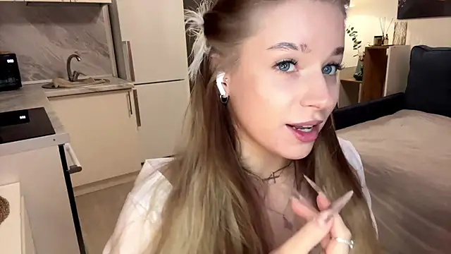 Snapshot of Babymoney_2007 chatting on November 14, 2025, 8:29 pm Babymoney 2007 online show from November 14, 2025, 8:29 pm