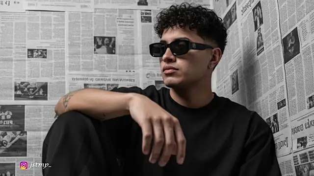 jhon mendoza  online show from November 28, 2025, 8:22 pm