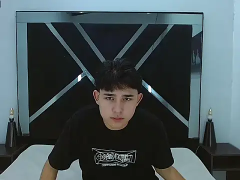 Tom 0001 online show from December 16, 2025, 12:54 pm