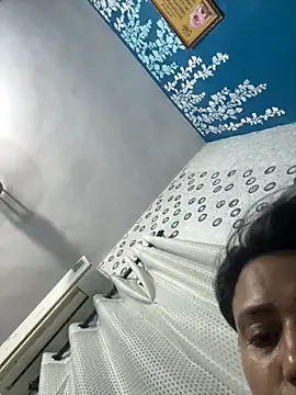 heenashai online show from November 4, 2025, 5:56 pm