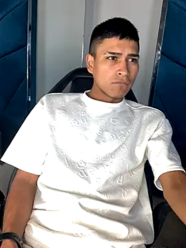 Emiliano Reyes online show from November 22, 2025, 3:05 am