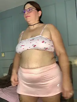 Orianabluee  online show from November 14, 2025, 4:00 am