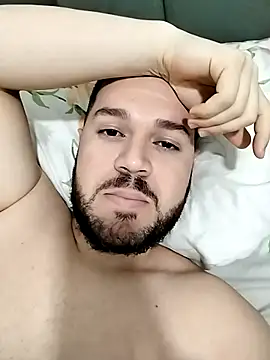 Branquinhowm online show from November 18, 2025, 2:28 am