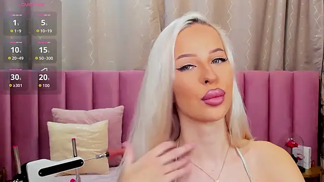 Snapshot of KailaCrystall chatting on November 13, 2025, 1:26 am KailaCrystall online show from November 13, 2025, 1:26 am