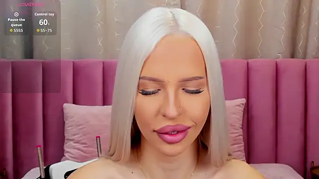 Snapshot of KailaCrystall chatting on November 27, 2025, 1:29 am KailaCrystall online show from November 27, 2025, 1:29 am