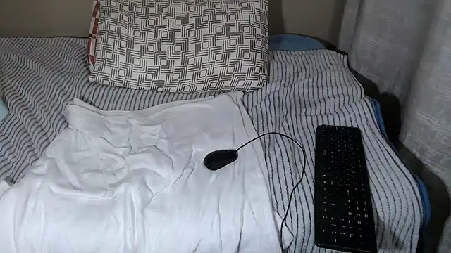 RissaGx online show from October 30, 2025, 7:43 am