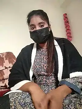 Snapshot of Hot_Angle chatting on December 2, 2025, 5:35 am Hot Angle online show from December 2, 2025, 5:35 am