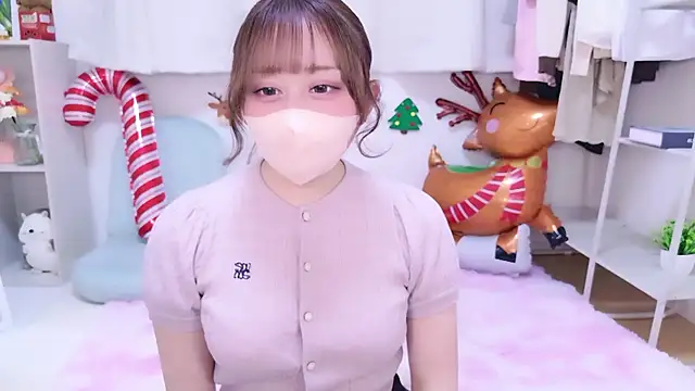 shiyu xx online show from December 17, 2025, 6:52 am