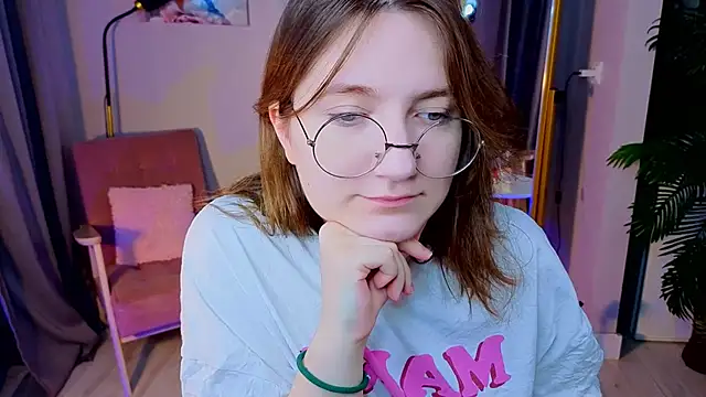 Snapshot of fairy_tara chatting on November 15, 2025, 9:00 pm fairy tara online show from November 15, 2025, 9:00 pm