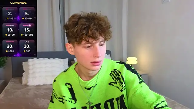 Snapshot of crisp1n chatting on October 22, 2025, 3:12 pm crisp1n online show from October 22, 2025, 3:12 pm