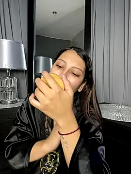 Snapshot of Sammy_Sweet01 chatting on November 18, 2025, 11:47 am Sammy Sweet01 online show from November 18, 2025, 11:47 am