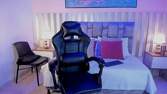 Arya Ali  online show from November 1, 2025, 3:30 am