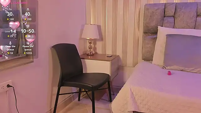 Arya Ali  online show from November 14, 2025, 3:16 am